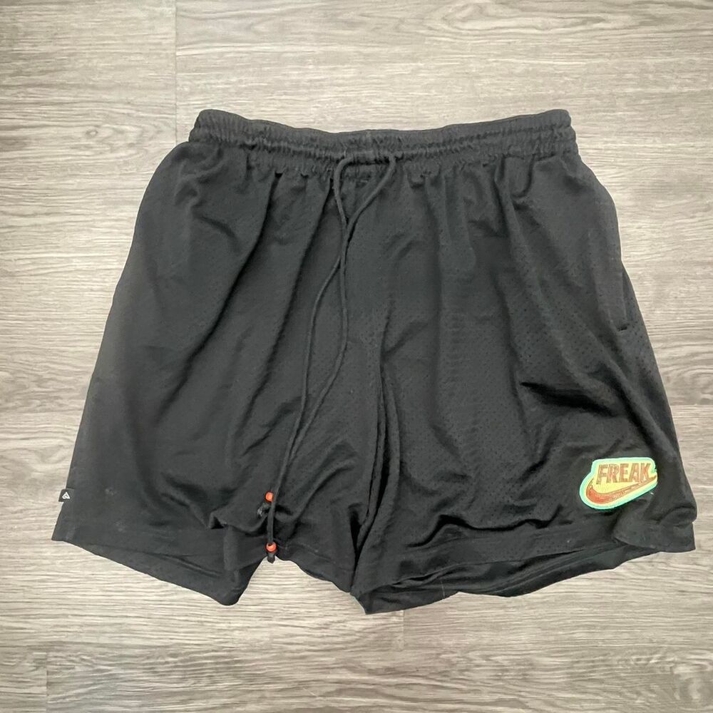Nike Men's multi Shorts